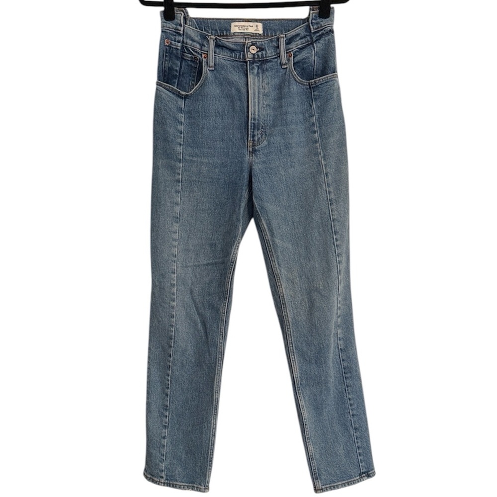 Abercrombie & Fitch The ‘90s Straight Ultra High Rise Jeans